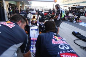 Webber Raih Pole, Red Bull Start 1-2