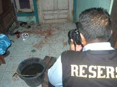 Pengusaha Toko Kelontong Dirampok, Suami Dihajar & Istri Nyaris Diperkosa