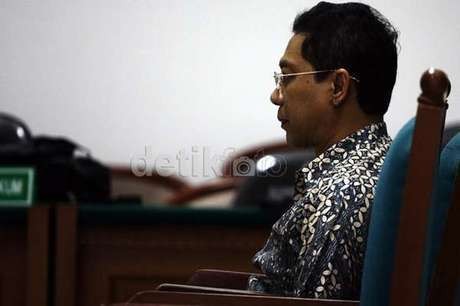 Sidang Vonis Fathanah Ngaret karena Printer Pengadilan Ngadat