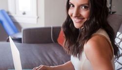 Brit Morin: Pintar, Seksi & Istri Pendiri Path