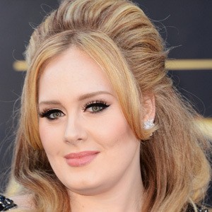 Adele Bernyanyi Rap di Album Terbaru?