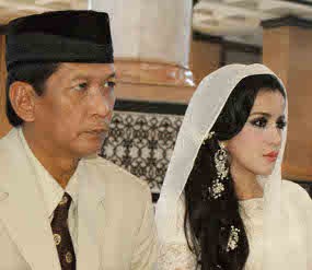 Suami: Semoga Andi Soraya Dapat yang Lebih Ganteng dan Kaya