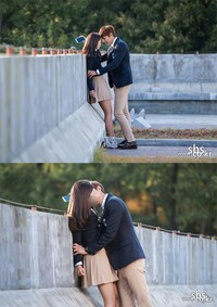 Dalam episode terbaru 'Heirs', Lee Min Ho tampak mengecup bibir Park Shin Hye yang tentu membuat para penggemar histeris. (SBS)