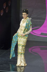 Moe Set Wine, Miss Myanmar 2013. REUTERS/Darren Decker/Miss Universe Organization L.P., LLLP/Handout via Reuters.