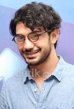 Pengalaman Pertama Reza Rahadian Jadi Dubber