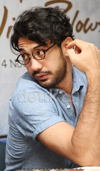 Reza saat ditemui di jumpa pers drama 'That Winter, the Wind Blows', di gedung Trans TV, Jakarta Selatan, Senin (4/11/2013). Gus Mun/detikHOT.