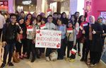Aksi Whulandary di Parade Kostum Nasional Miss Universe 2013