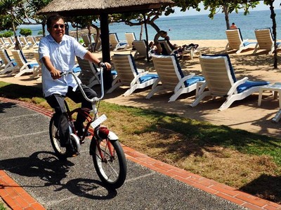 JK Bersepeda di Pantai Nusa Dua