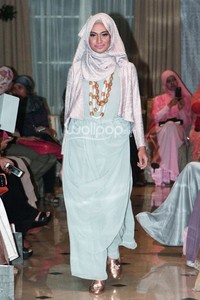 Ria Miranda, Trunk Show 2014 at Ballroom Grand Hotel Mahakam. Jakarta. 31-Oktober-2013. [Foto: Mohammad Abduh/Wolipop]