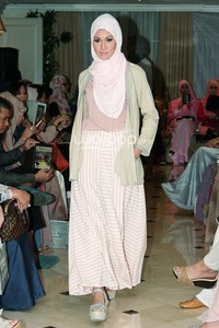 Ria Miranda, Trunk Show 2014 at Ballroom Grand Hotel Mahakam. Jakarta. 31-Oktober-2013. [Foto: Mohammad Abduh/Wolipop]