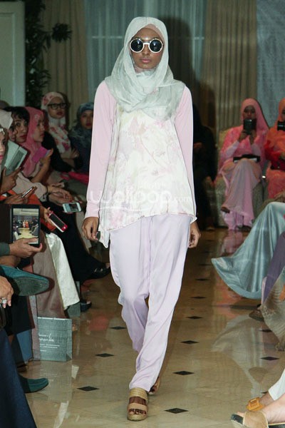 Ria Miranda, Trunk Show 2014 at Ballroom Grand Hotel Mahakam. Jakarta. 31-Oktober-2013. [Foto: Mohammad Abduh/Wolipop]