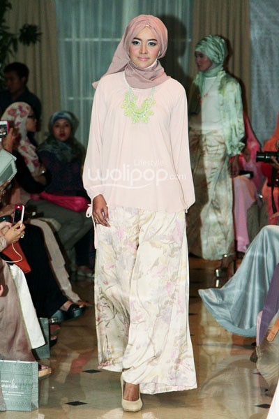 Ria Miranda, Trunk Show 2014 at Ballroom Grand Hotel Mahakam. Jakarta. 31-Oktober-2013. [Foto: Mohammad Abduh/Wolipop]