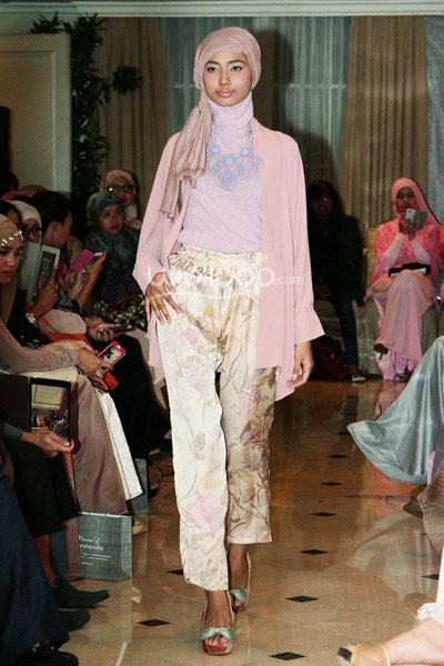Ria Miranda, Trunk Show 2014 at Ballroom Grand Hotel Mahakam. Jakarta. 31-Oktober-2013. [Foto: Mohammad Abduh/Wolipop]