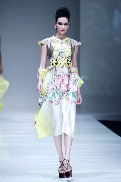 Jakarta, Indonesia - 09 Oktober. Danny Satriadi Inflorescence at Skeeno Hall Lt.3. 09 Oktober 2013. Gandaria City. Jakarta. [Foto: Mohammad Abduh/Wolipop]