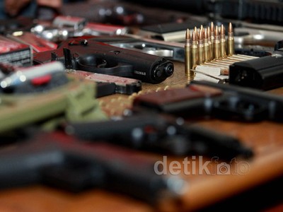 Senpi & Airsoft Gun Ilegal Disita