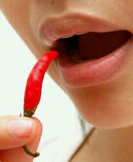 Huah..huah, Kepedasan Karena Makan Cabai? Atasi dengan Trik Ini!