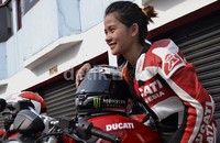 Namun, Desti yang juga turun membalap di kelas 250 cc ini ternyata masuk ke dunia balap karena alasan yang unik. Dia jengkel dengan kondisi lalu lintas yang tidak bersahabat untuk para pemotor.