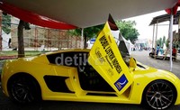 Mobil ini sempat dipamerkan dalam perhelatan APEC 2013 lalu di Bali.
