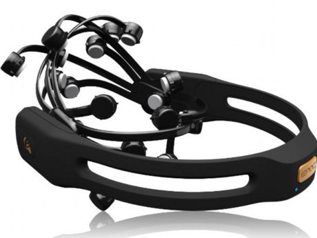 Headset Ini Bisa Membaca Otak Pengemudi