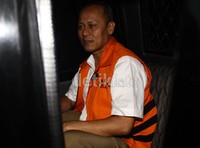 Deddy Kusdinar disangkakan telah melanggar Pasal 2 Ayat 1 atau Pasal 3 Undang-Undang Pemberantasan Tindak Pidana Korupsi juncto Pasal 55 Ayat 1 ke-1 KUHP. Lamhot Aritonang/detikFoto.