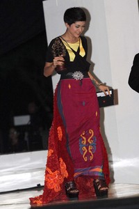 Poppy Sovia melangkah penuh percaya diri di atas panggung AFI 2013. Akew/detikHOT.