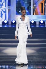 Parade Gaun Malam Kontestan Miss Universe 2013 (1)