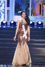 Parade Gaun Malam Kontestan Miss Universe 2013 (3)