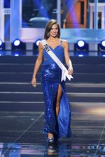 Parade Gaun Malam Kontestan Miss Universe 2013 (2)