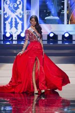 Parade Gaun Malam Kontestan Miss Universe 2013 (2)