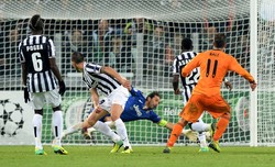 Gareth Bale membobol gawang Juventus di menit ke-60. Getty Images/Claudio Villa.