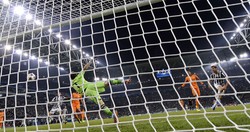 Fernando Llorente menyamakan kedudukan menjadi 2-2 di menit ke-65. Reuters/Giorgio Perottino.