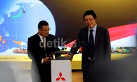 Hadir dalam acara tersebut Masashi Kogame, Vice President Head of Operations Trucks & Buses, Mitsubishi Fuso Truck and Bus, Rabu (6/11/2013) di kantor pusat Mitsubishi, Pulomas, Jakarta Timur.