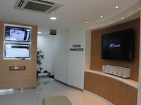     Auto2000 Krida merupakan cabang perdana yang menggunakan life size display dan digital catalog.