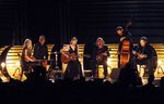 Aksi Para Musisi Country di CMA Awards 2013