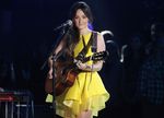 Aksi Para Musisi Country di CMA Awards 2013