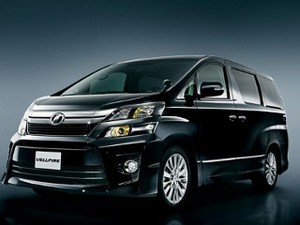 Sentuhan Emas di Mobilnya Bos