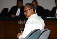 Deddy Kusdinar menjalani sidang perdana. Lamhot Aritonang/detikFoto.