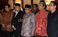 Hadir sebagai pembicara di FGD tersebut antara lain Ketua Umum Pengurus Besar Nahdlatul Ulama KH Said Aqil Siroj, mantan Ketua Mahkamah Konstitusi Mahfudz MD, Direktur PGN Hendi Prio Santoso dan Anggota Komisi VII DPR RI Bobby Satrio.