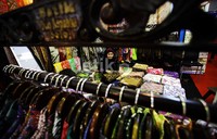 Batik-batik khas Indonesia dipamerkan di Indocraft.