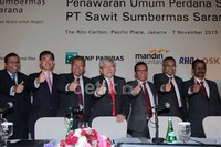 PT Sawit Sumbermas Sarana Tbk tahun ini akan melepas 1.500.000.000 (satu miliar lima ratus juta) lembar saham atau 15,7% dari jumlah modal ditempatkan dan disetor penuh dalam perseroan.