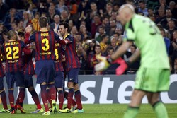 Hasil ini mengokohkan Barca di puncak klasemen sementara Grup H dengan koleksi 10 poin dari empat partai. Milan masih berada di urutan kedua dengan lima poin. Reuters/Albert Gea