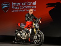 Ducati Monster 1200 dan 1200 S ini tetap mempertahankan ciri khas pendahulunya.