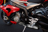 Dengan mesin yang tersedia, motor ini mampu melontarkan tenaga 160 hp dan berat 207 kg. (Dok BMW)