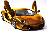     Mobil-mobilan yang dilapisi emas ini dilepas dengan harga sekitar Rp 3,99 miliar. (dok autoevolution).
