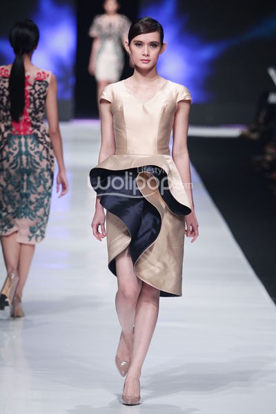 Jakarta, Indonesia - 19 Oktober 2013. Albert Yanuar Shadow Of Ma Hyang. Jakarta Fashion Week 2014 at Senayan City. Jakarta. [Foto: Mohammad Abduh/Wolipop]