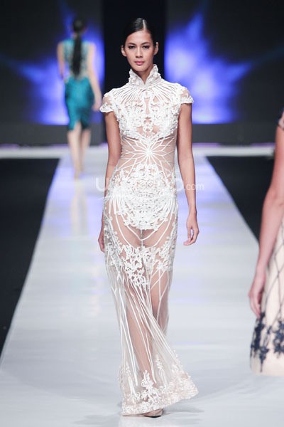 Jakarta, Indonesia - 19 Oktober 2013. Albert Yanuar Shadow Of Ma Hyang. Jakarta Fashion Week 2014 at Senayan City. Jakarta. [Foto: Mohammad Abduh/Wolipop]