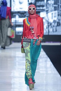 Jakarta, Indonesia - 19 Oktober 2013. Dian Pelangi Pop Batik. Jakarta Fashion Week 2014 at Senayan City. Jakarta. [Foto: Mohammad Abduh/Wolipop]