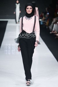 Jakarta, Indonesia - 19 Oktober. Jenahara Eastern Opulence. Jakarta Fashion Week 2014 at Senayan City. 19 Oktober 2013. Jakarta. [Foto: Mohammad Abduh/Wolipop]