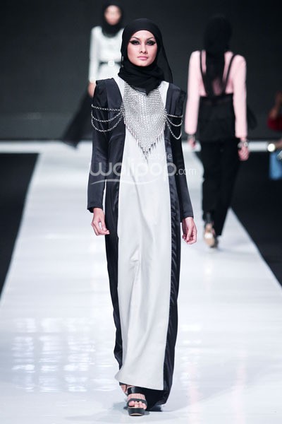 Jakarta, Indonesia - 19 Oktober. Jenahara Eastern Opulence. Jakarta Fashion Week 2014 at Senayan City. 19 Oktober 2013. Jakarta. [Foto: Mohammad Abduh/Wolipop]