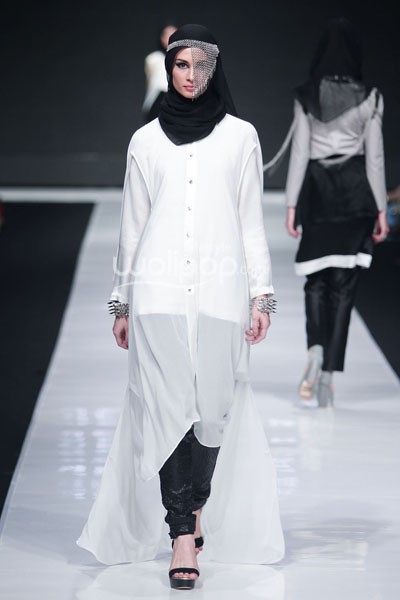 Jakarta, Indonesia - 19 Oktober. Jenahara Eastern Opulence. Jakarta Fashion Week 2014 at Senayan City. 19 Oktober 2013. Jakarta. [Foto: Mohammad Abduh/Wolipop]